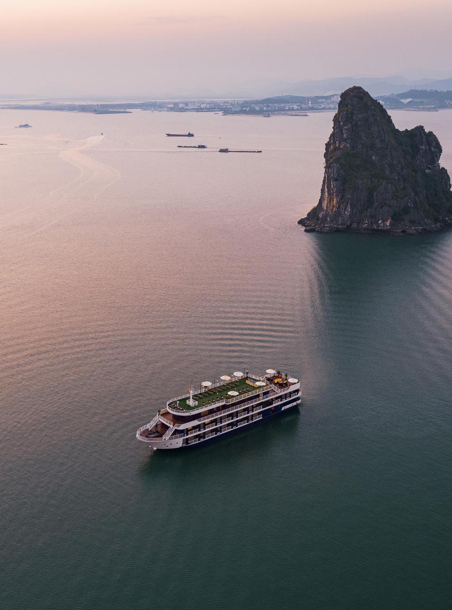 מלון הלונג Halong Dragon Bay Cruise מראה חיצוני תמונה