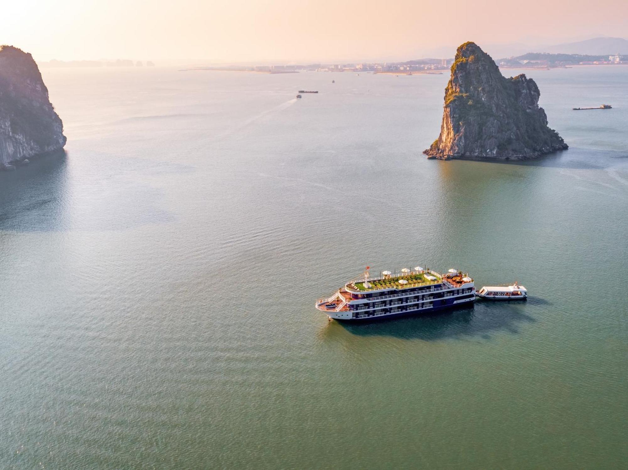 מלון הלונג Halong Dragon Bay Cruise מראה חיצוני תמונה